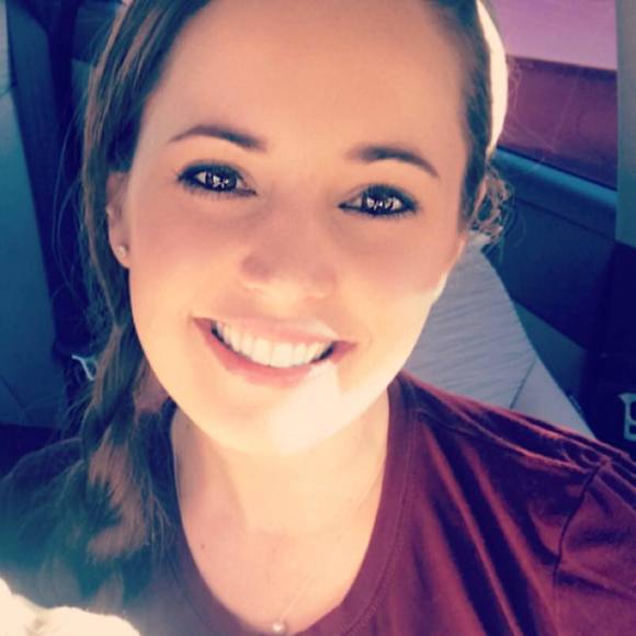 Meet your Posher, Hillary - Picture 1 of 1